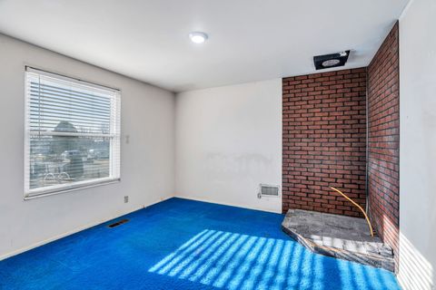 Tiny photo for 289 W 400 S, Kaysville, UT 84037 (MLS # 2133750)