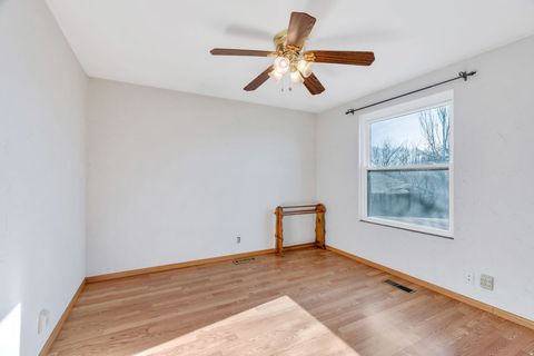 Tiny photo for 289 W 400 S, Kaysville, UT 84037 (MLS # 2133750)