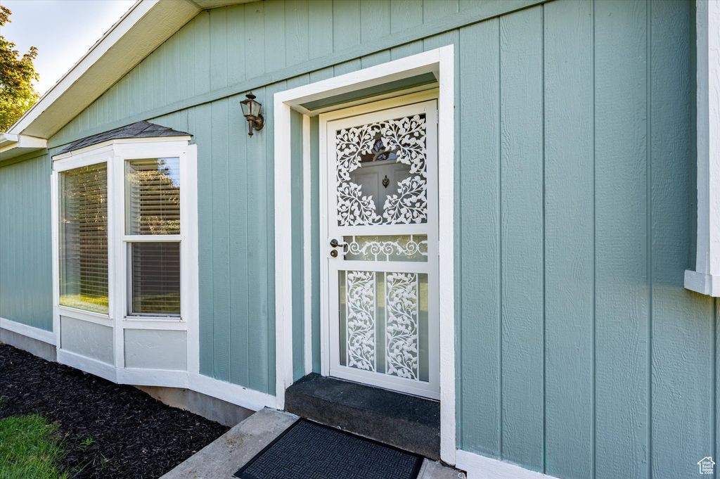 Photo of 528 E 300 S, Smithfield, UT 84335 (MLS # 2118506)