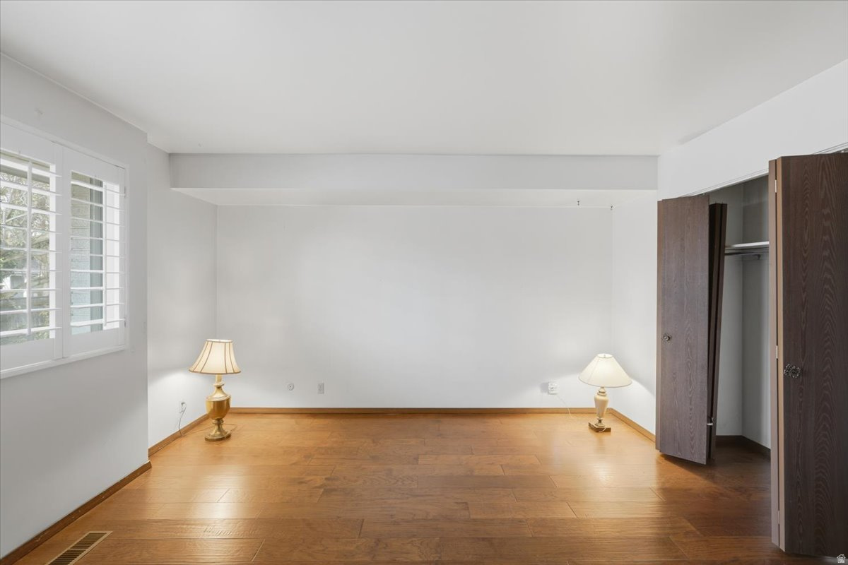 MERVILLA CONDOMINIUM - Residential