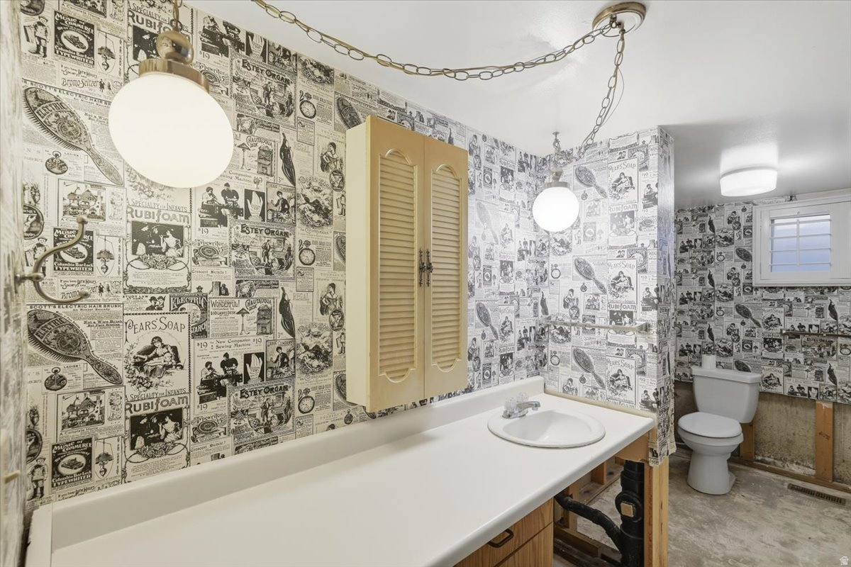 MERVILLA CONDOMINIUM - Residential