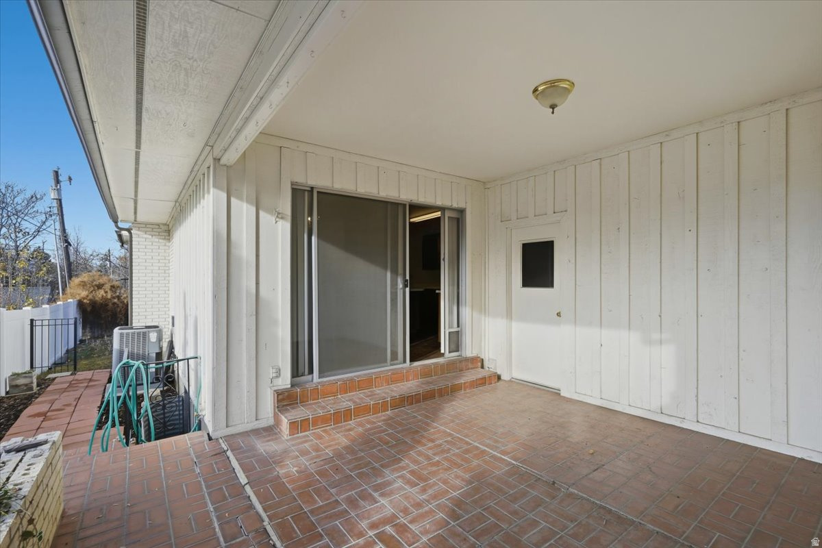 MERVILLA CONDOMINIUM - Residential