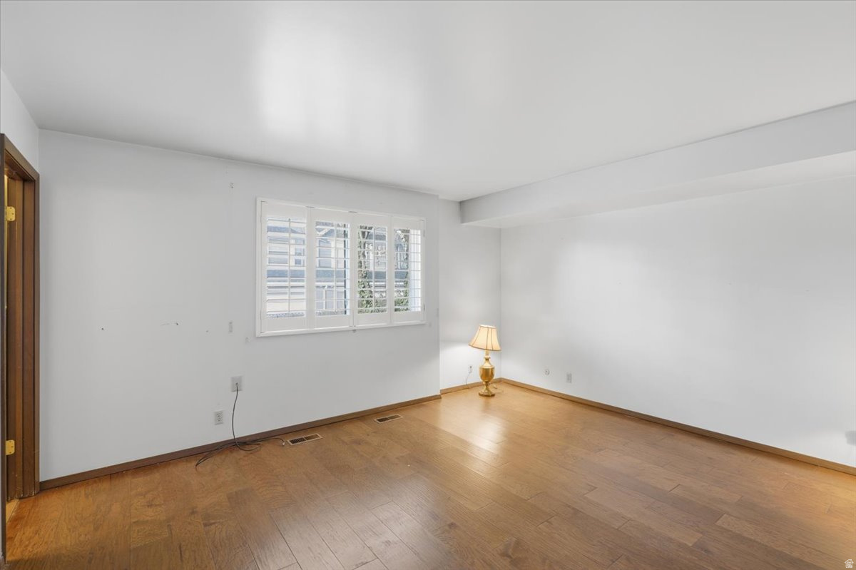 MERVILLA CONDOMINIUM - Residential