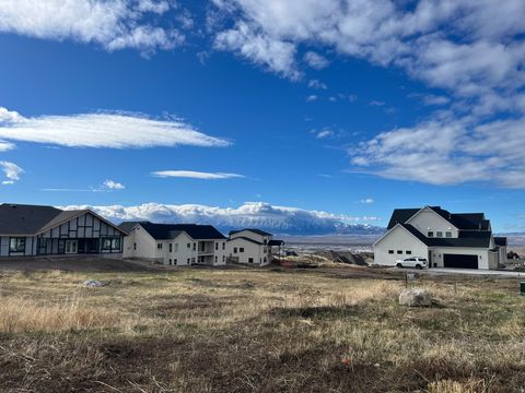 Tiny photo for 882 E 160 N #4, Hyde Park, UT 84318 (MLS # 2129132)