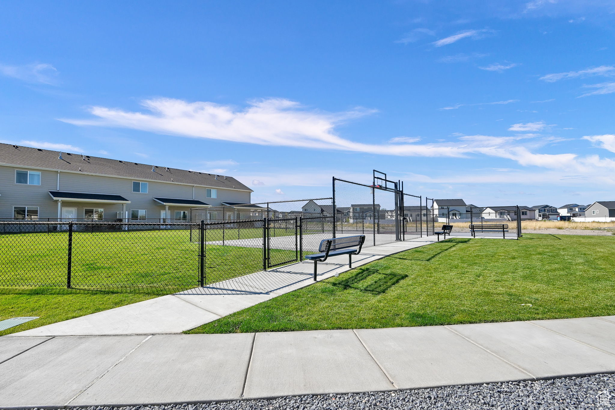 West Haven, Utah 84401, United States, 3 Bedrooms Bedrooms, ,2 BathroomsBathrooms,Residential,Pending,41247