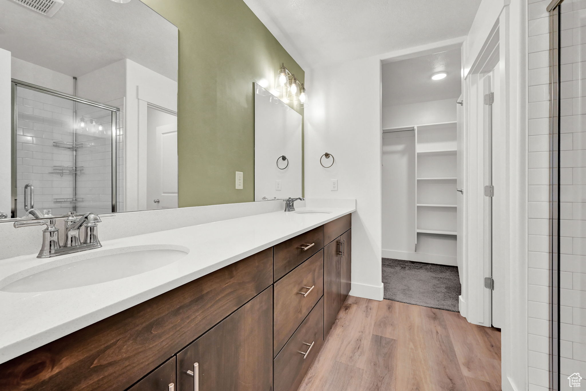 West Haven, Utah 84401, United States, 3 Bedrooms Bedrooms, ,2 BathroomsBathrooms,Residential,Pending,41247