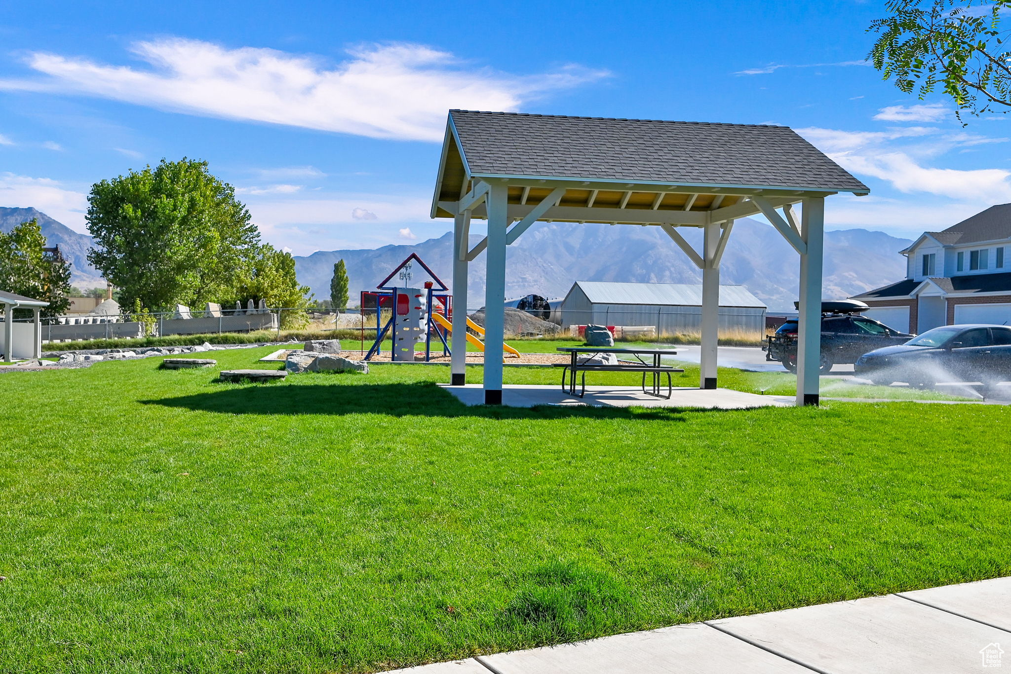 West Haven, Utah 84401, United States, 3 Bedrooms Bedrooms, ,2 BathroomsBathrooms,Residential,Pending,41247