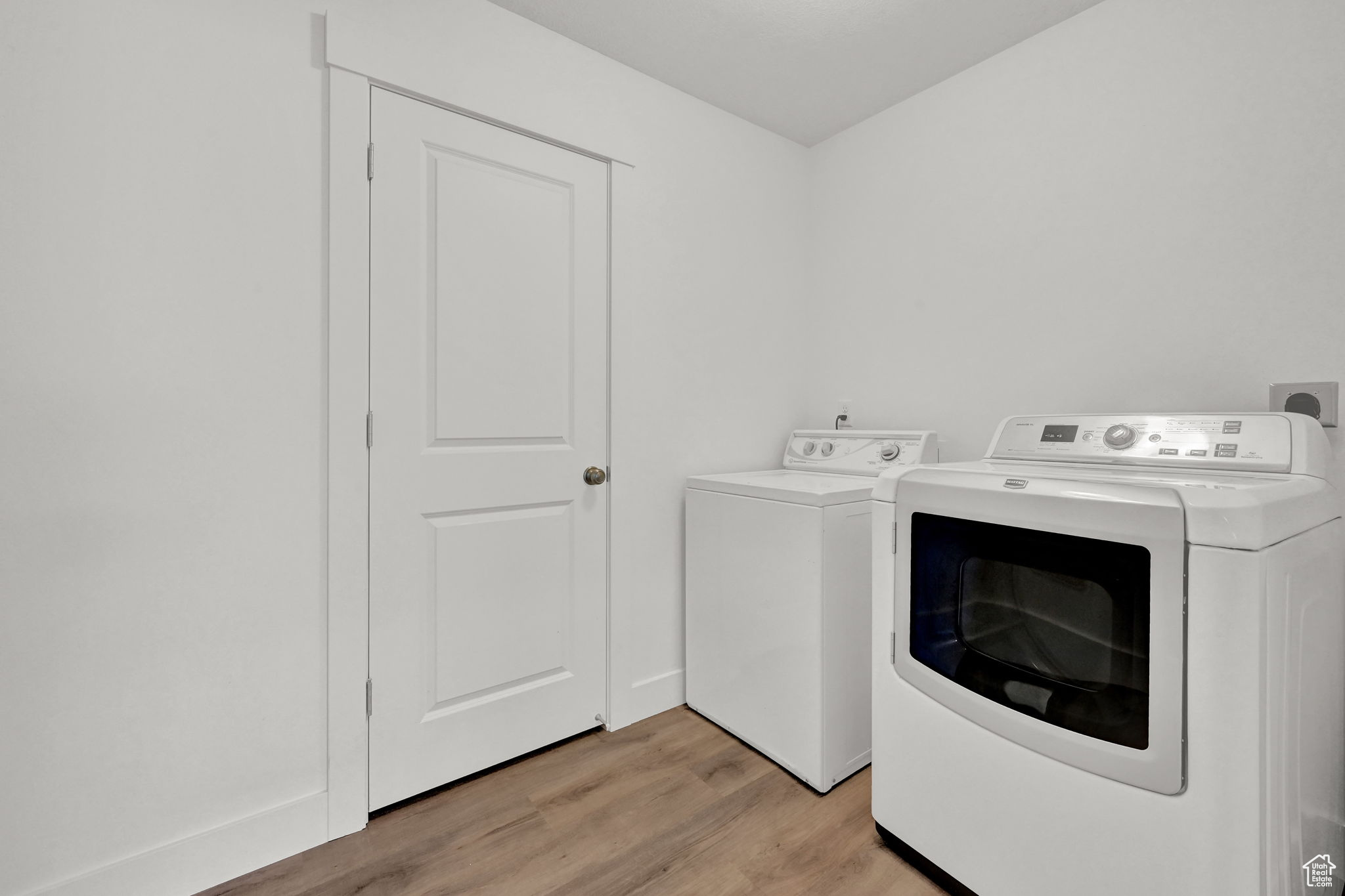 West Haven, Utah 84401, United States, 3 Bedrooms Bedrooms, ,2 BathroomsBathrooms,Residential,Pending,41247