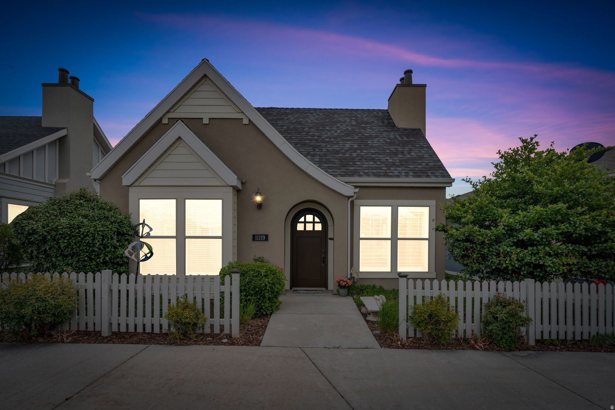 DAYBREAK - Residential