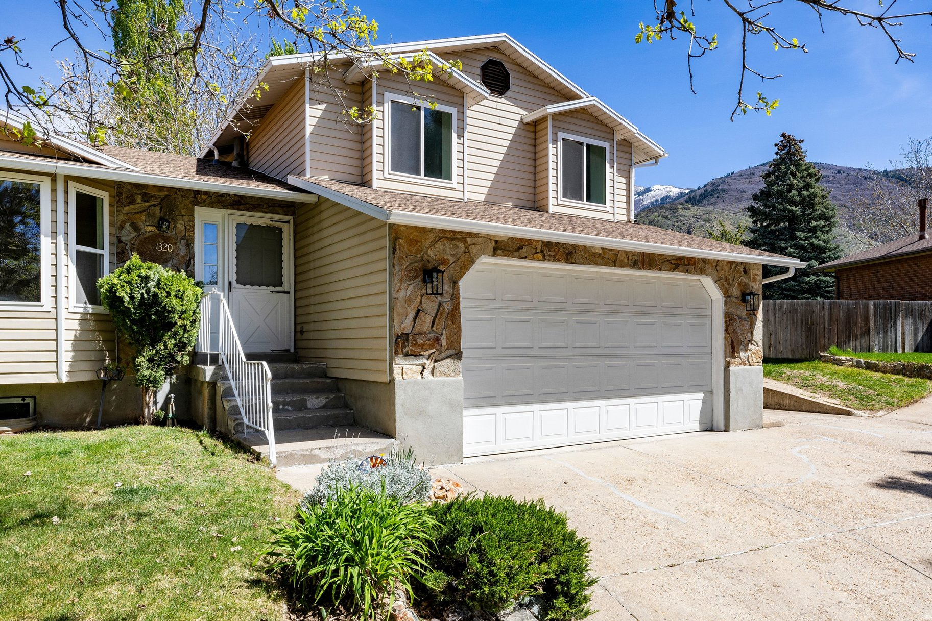 KING CLARION HILLS NO 12 - Residential