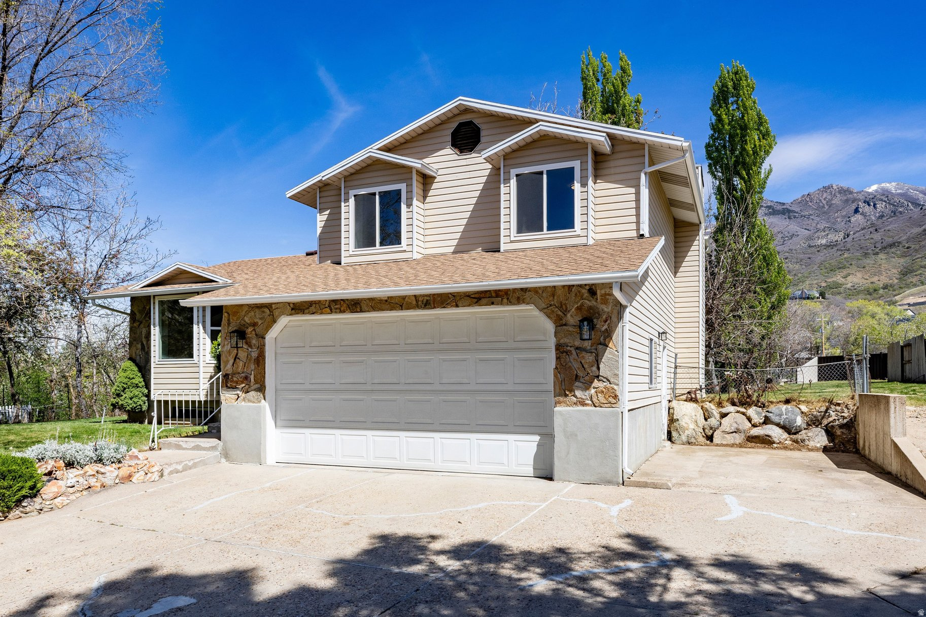 KING CLARION HILLS NO 12 - Residential