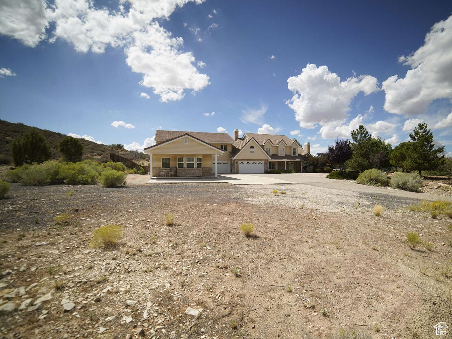 DIAMOND VALLEY ACRES - Residential