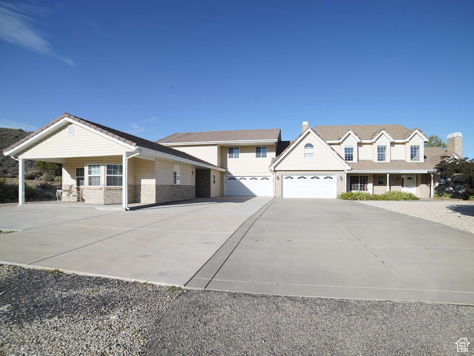 DIAMOND VALLEY ACRES - Residential