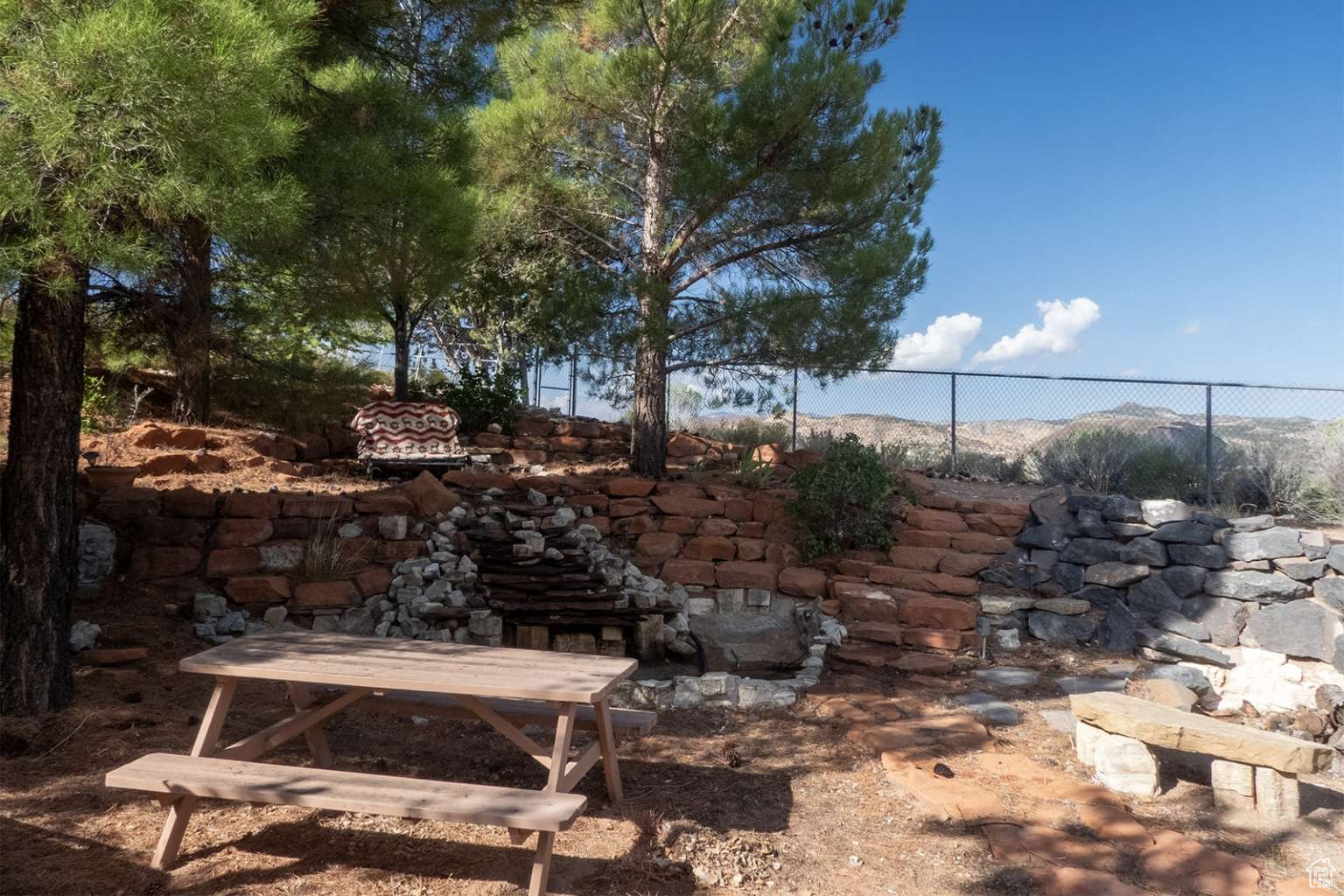 DIAMOND VALLEY ACRES - Residential