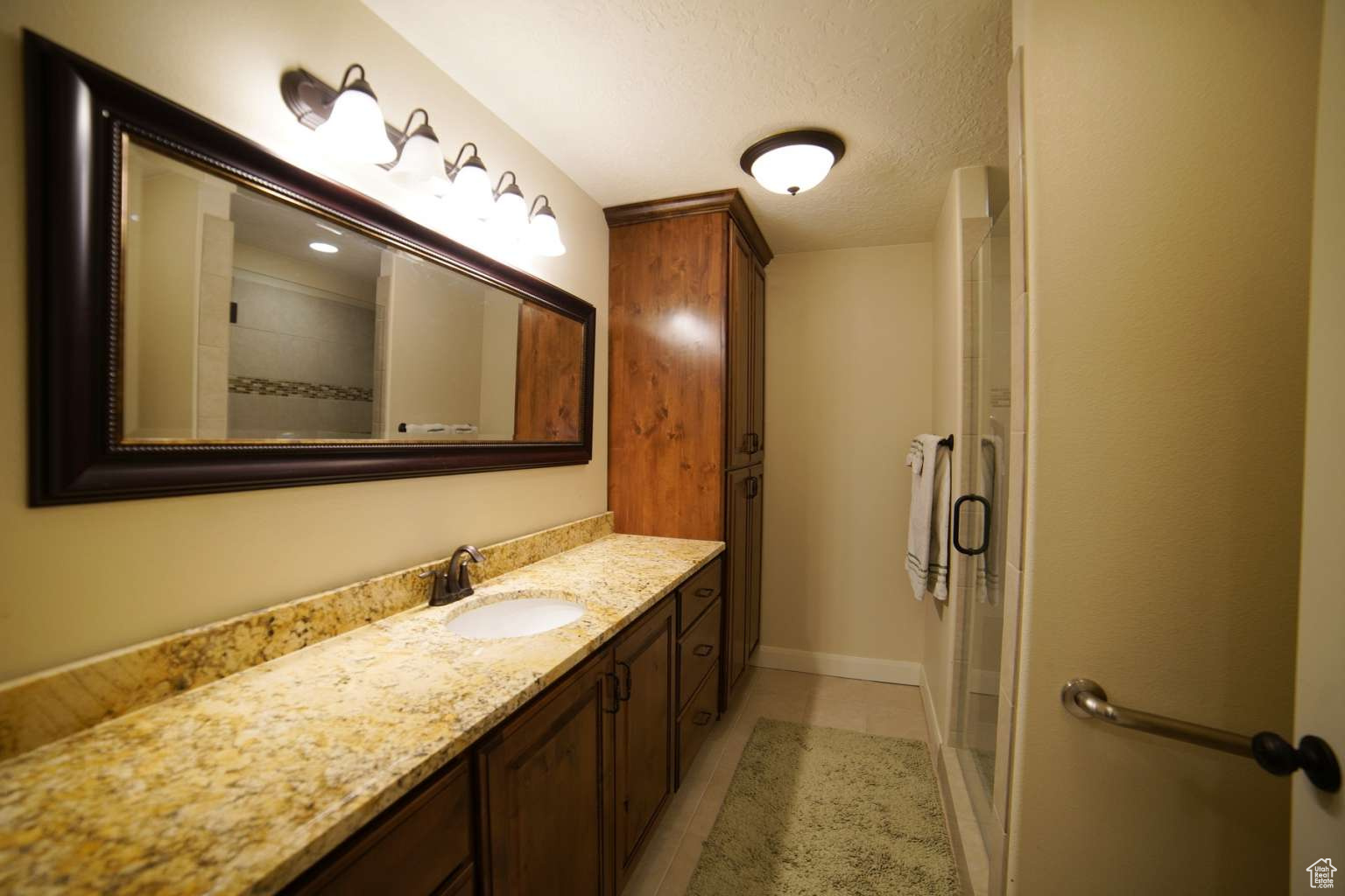 DIAMOND VALLEY ACRES - Residential