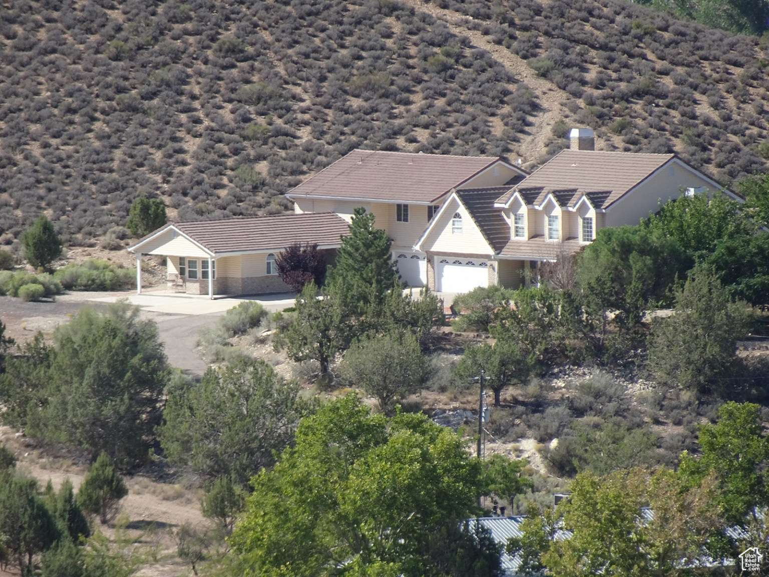 DIAMOND VALLEY ACRES - Residential