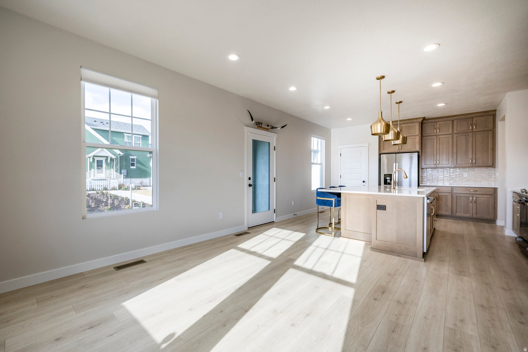 DAYBREAK - Residential