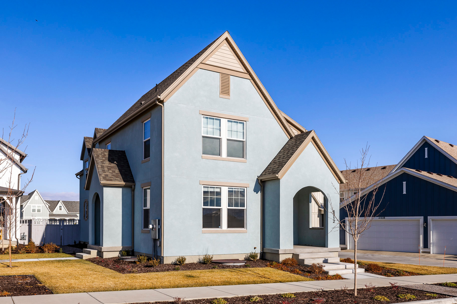 DAYBREAK - Residential