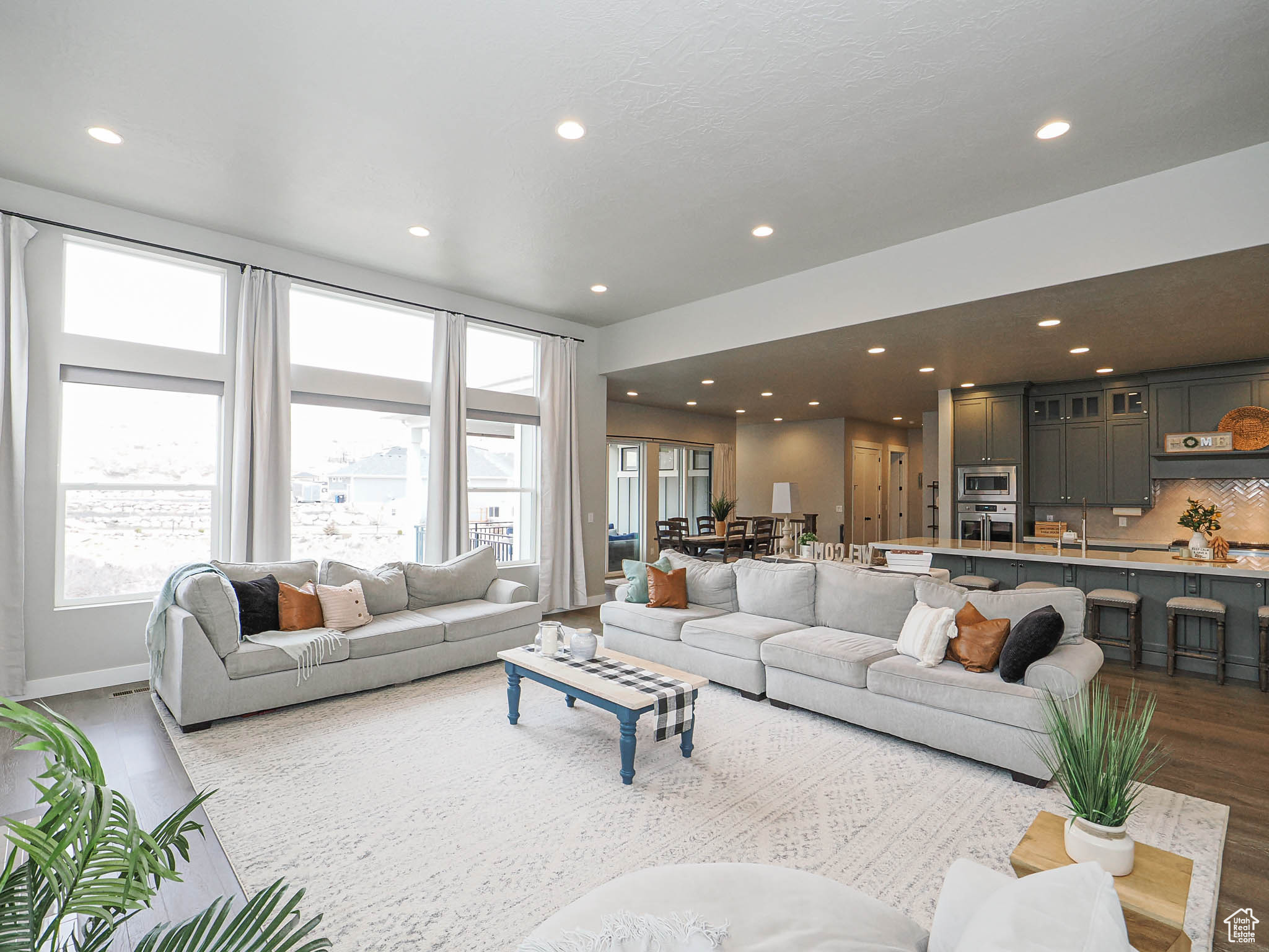 COVE AT HERRIMAN SPRINGS PHASE 1 - Residential