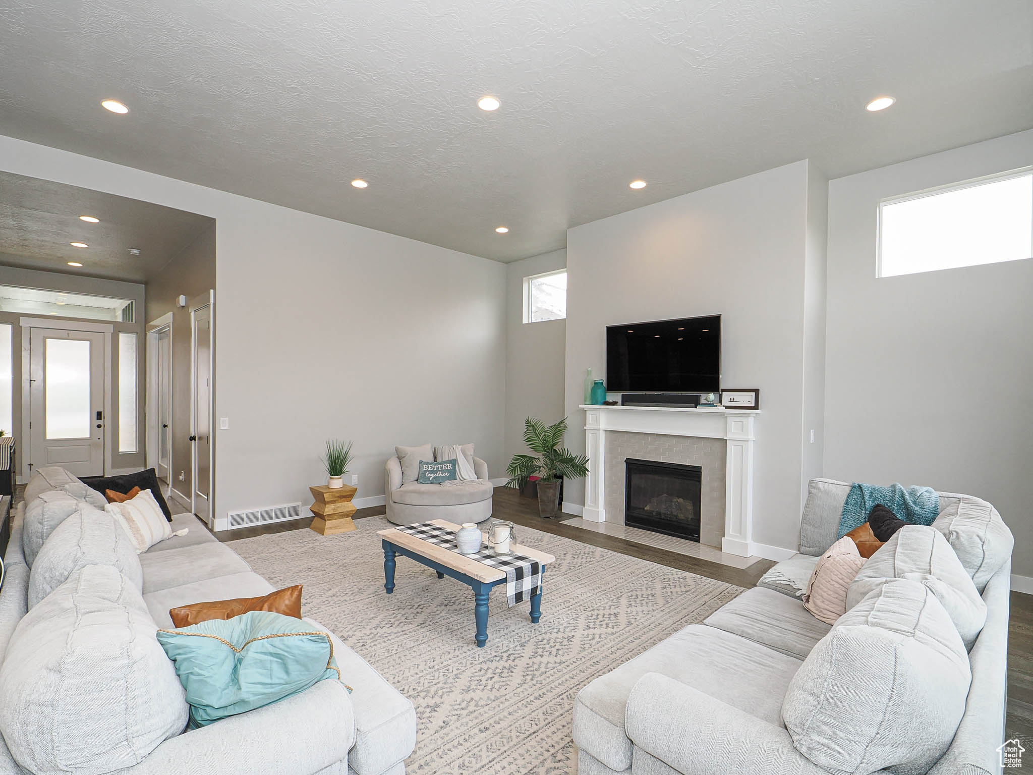 COVE AT HERRIMAN SPRINGS PHASE 1 - Residential