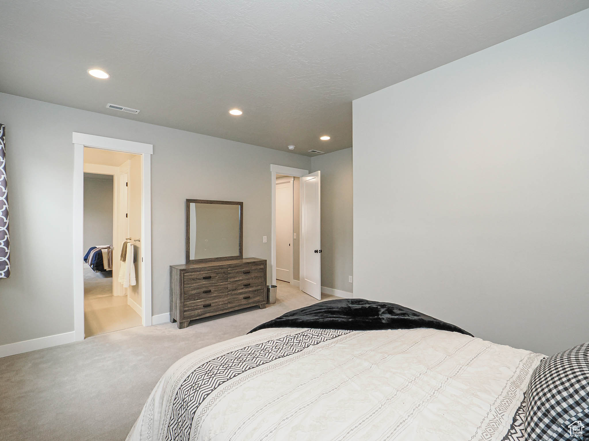 COVE AT HERRIMAN SPRINGS PHASE 1 - Residential