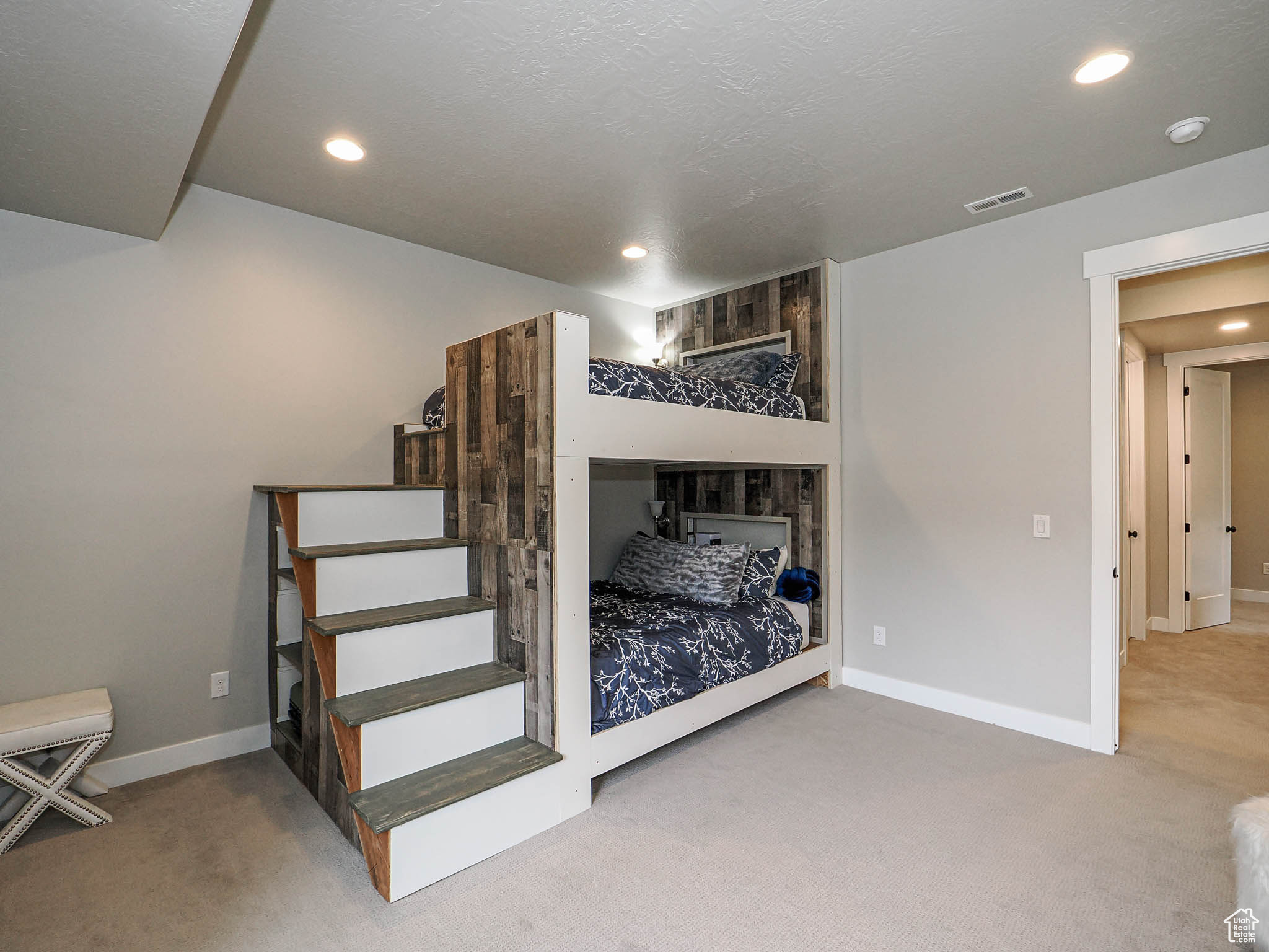 COVE AT HERRIMAN SPRINGS PHASE 1 - Residential