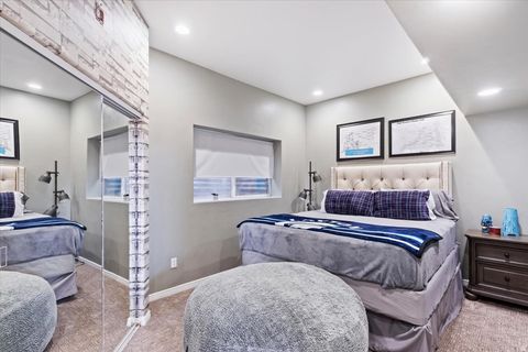 Tiny photo for 1934 N HORSEMAN CIR, Layton, UT 84040 (MLS # 2146599)