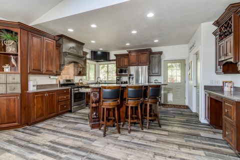 Tiny photo for 1934 N HORSEMAN CIR, Layton, UT 84040 (MLS # 2146599)