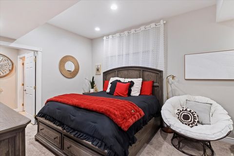 Tiny photo for 1934 N HORSEMAN CIR, Layton, UT 84040 (MLS # 2146599)