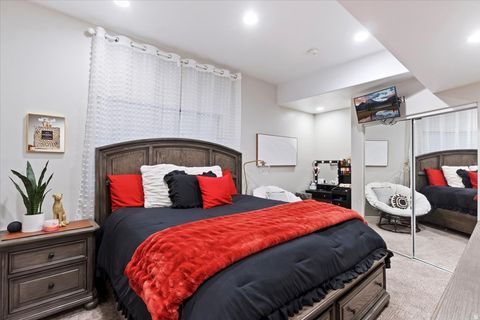 Tiny photo for 1934 N HORSEMAN CIR, Layton, UT 84040 (MLS # 2146599)