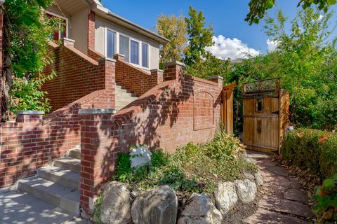 Tiny photo for 1934 N HORSEMAN CIR, Layton, UT 84040 (MLS # 2146599)