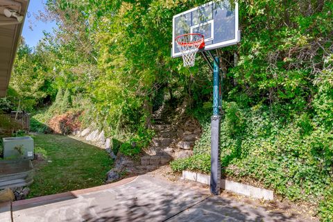 Tiny photo for 1934 N HORSEMAN CIR, Layton, UT 84040 (MLS # 2146599)