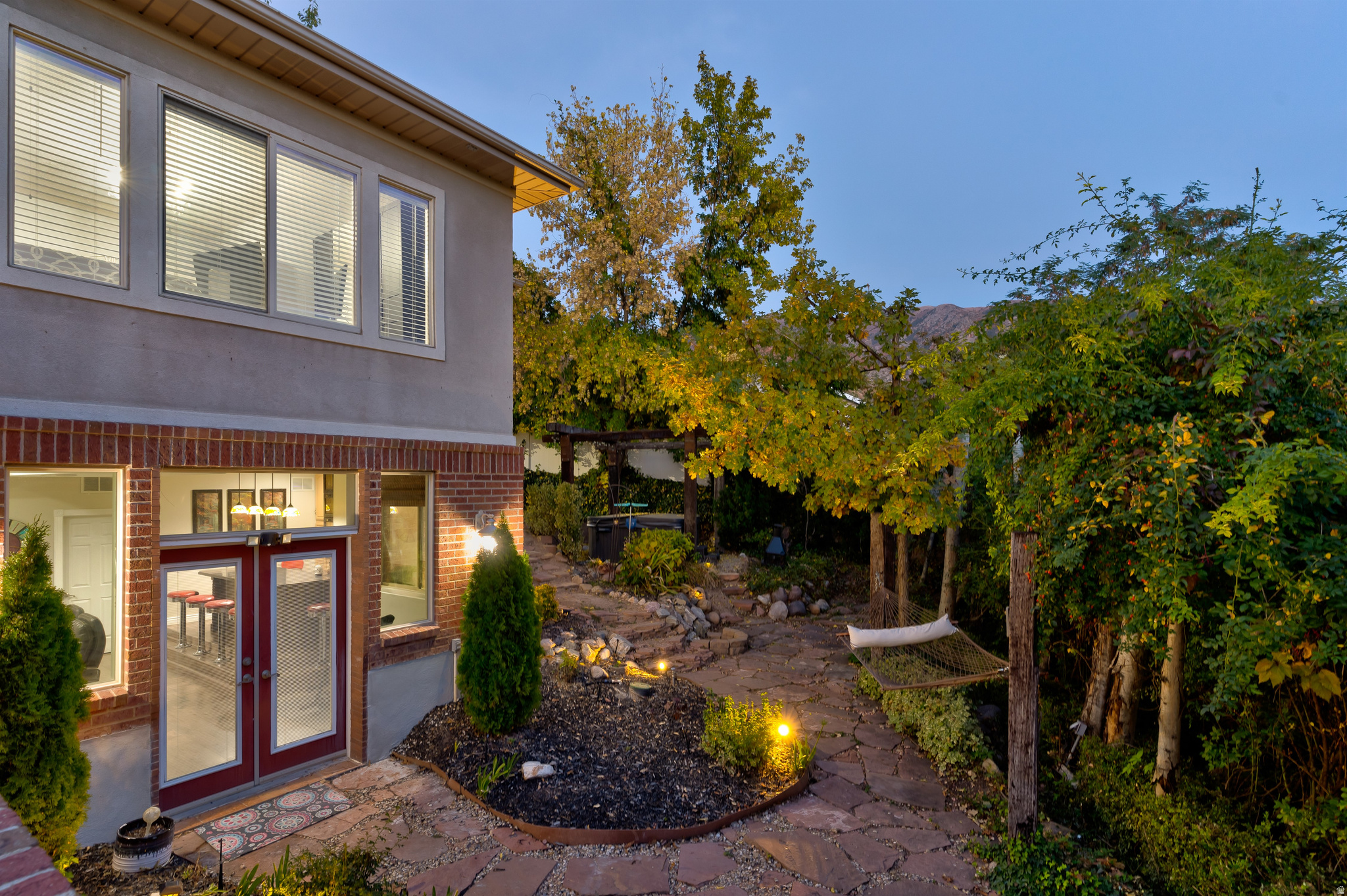 SLEEPY HOLLOW - Residential