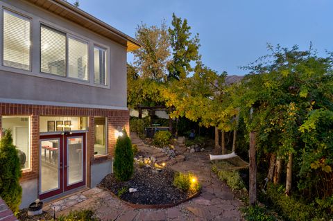 Tiny photo for 1934 N HORSEMAN CIR, Layton, UT 84040 (MLS # 2146599)