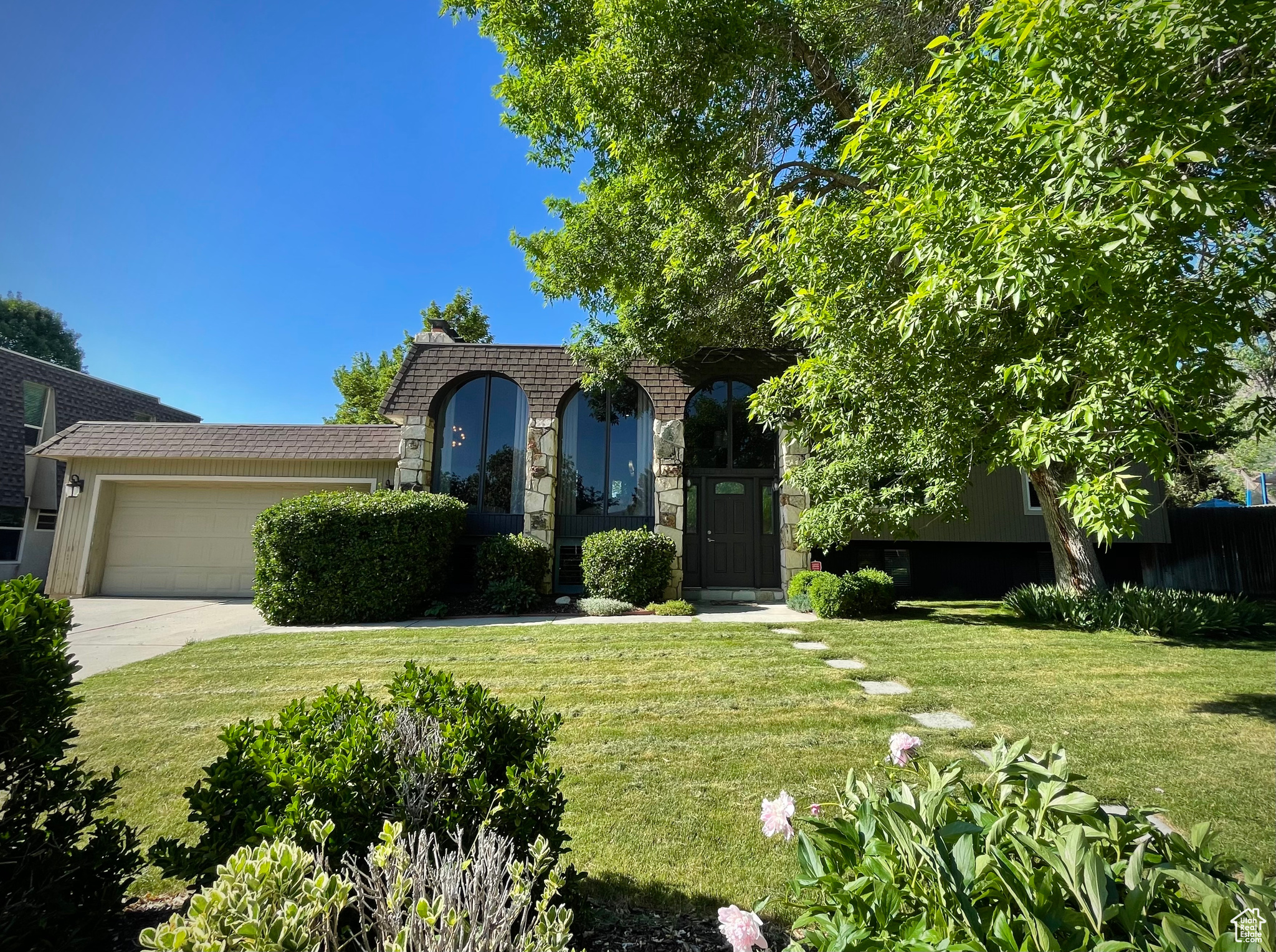 ENCHANTED HILLS - Residential
