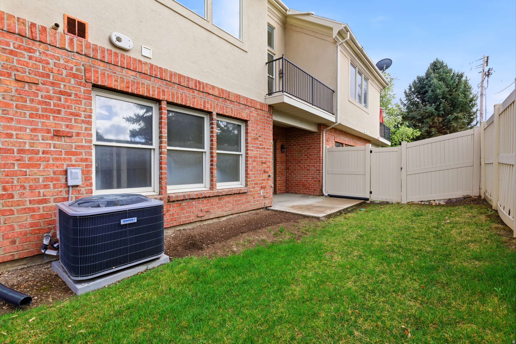 MEADOWS OF HOLLADAY - Residential