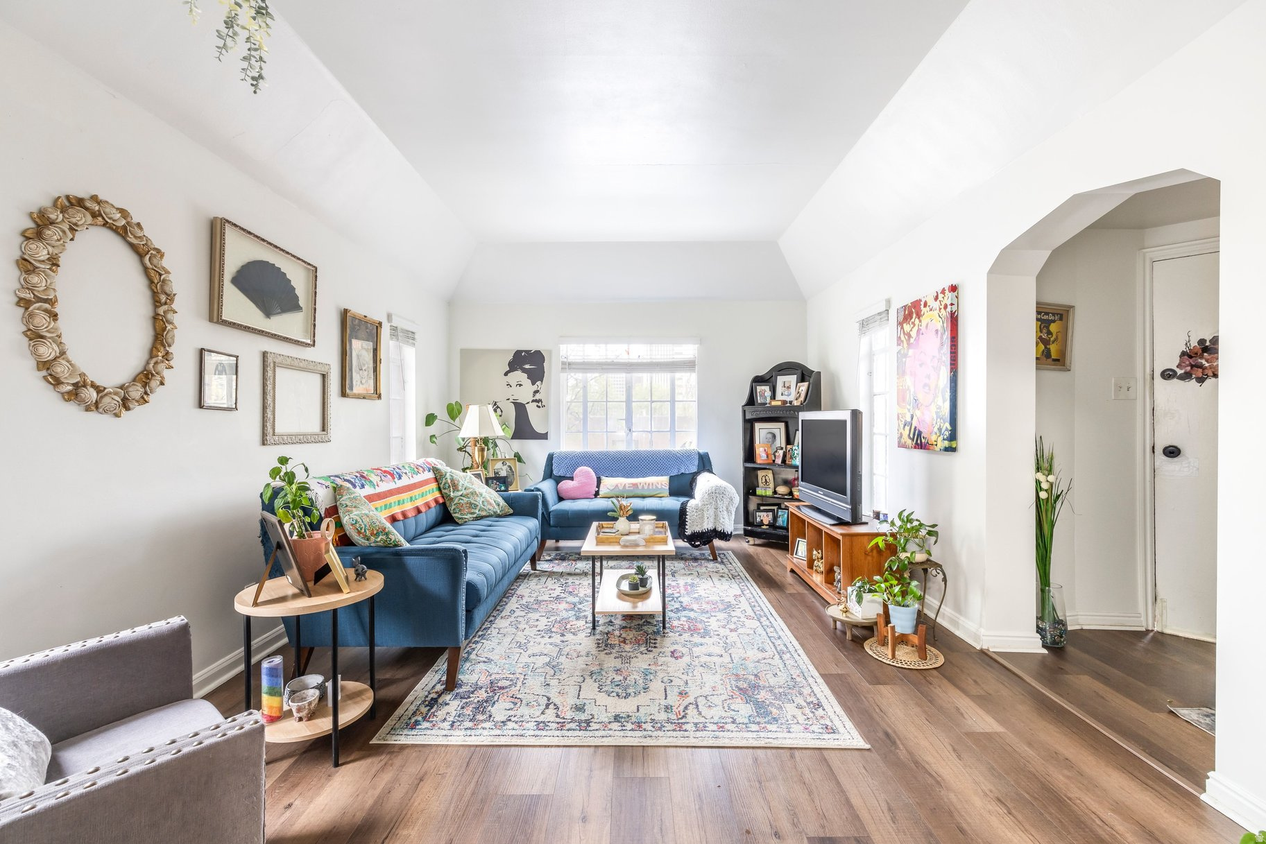 AVENUES - Residential Income