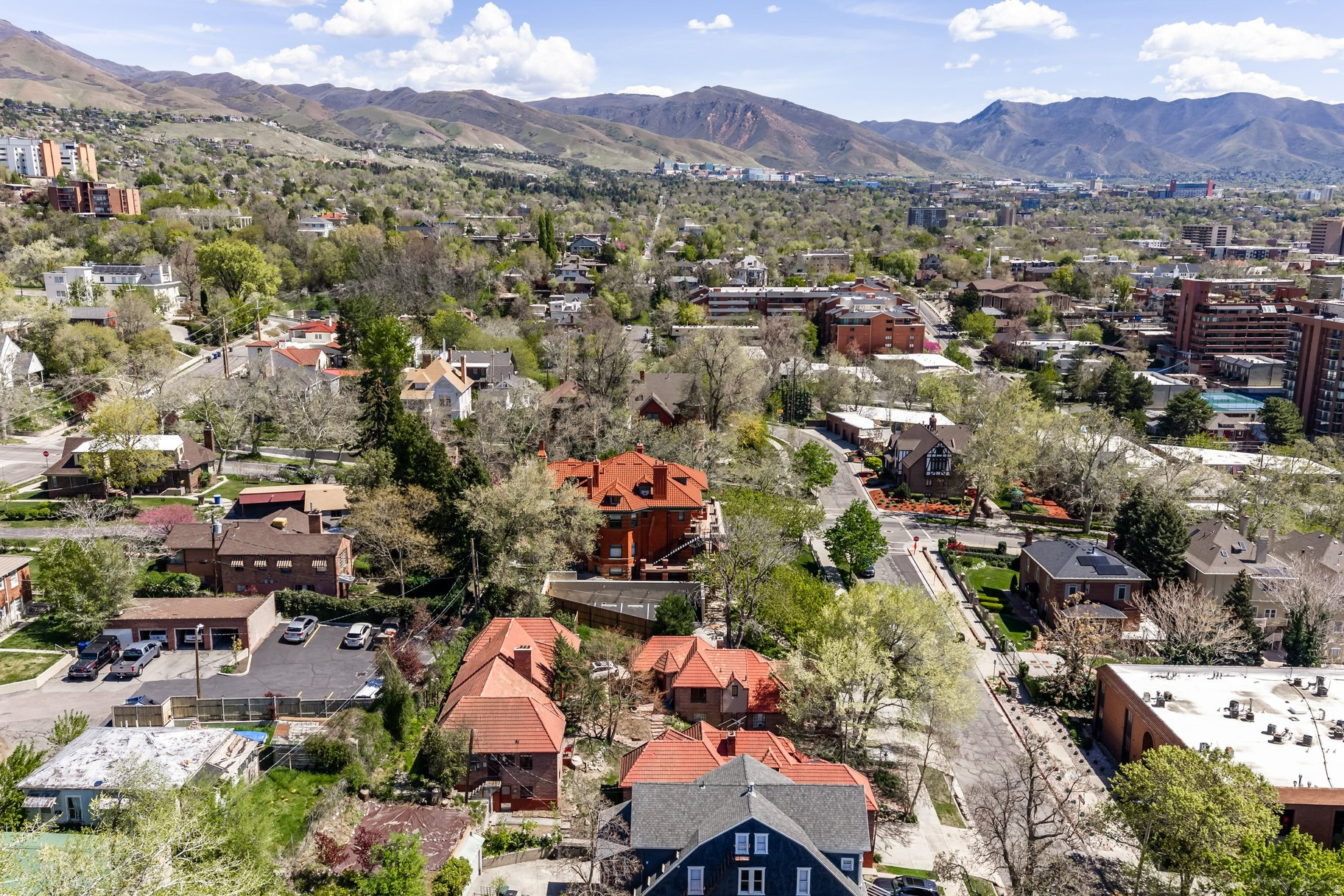 AVENUES - Residential Income