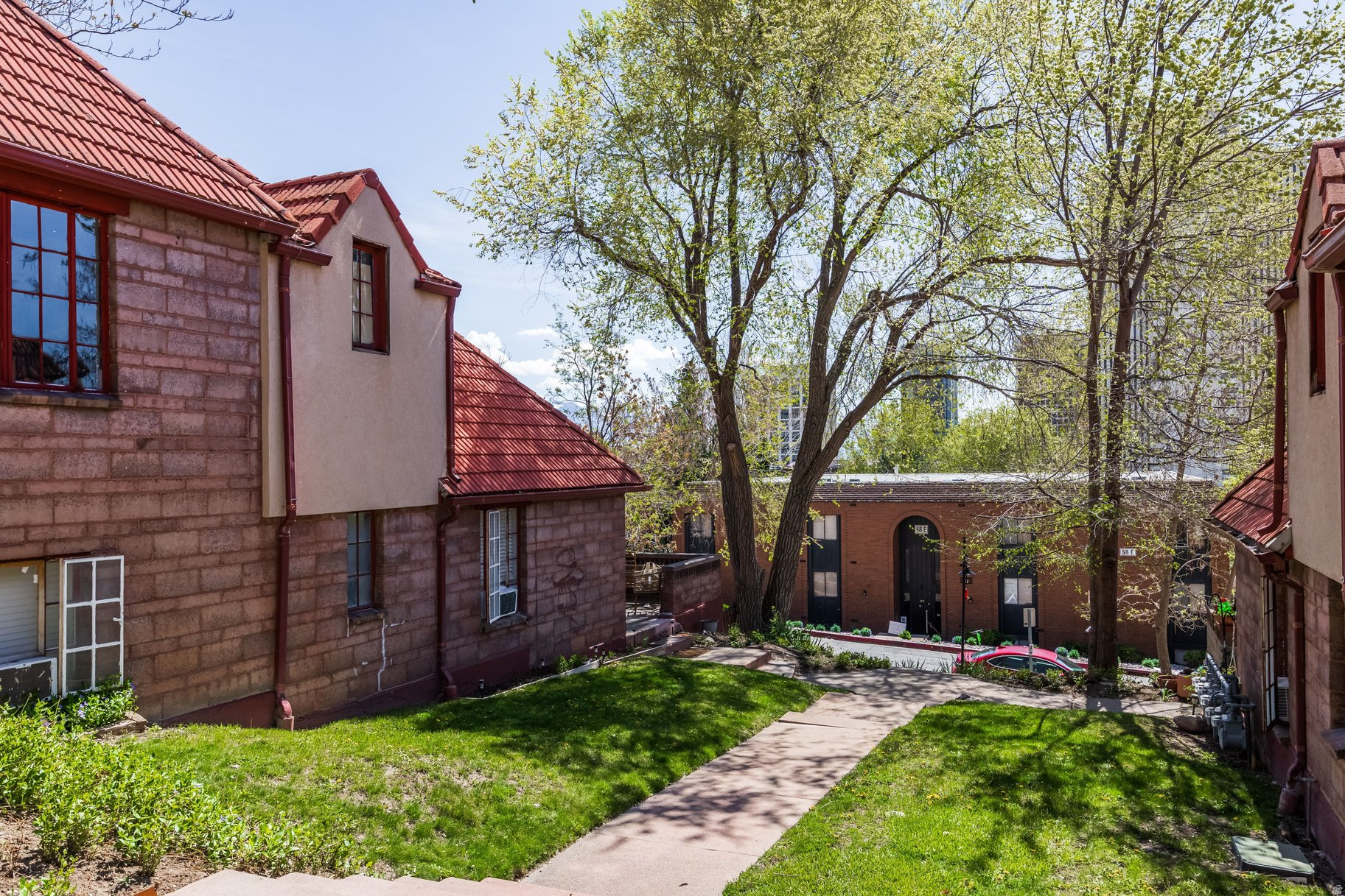 AVENUES - Residential Income