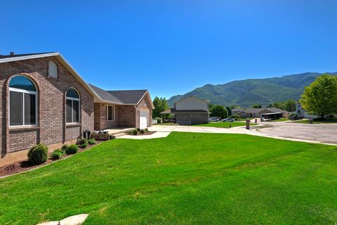 Tiny photo for 1832 E 7880 S, South Weber, UT 84405 (MLS # 2163164)