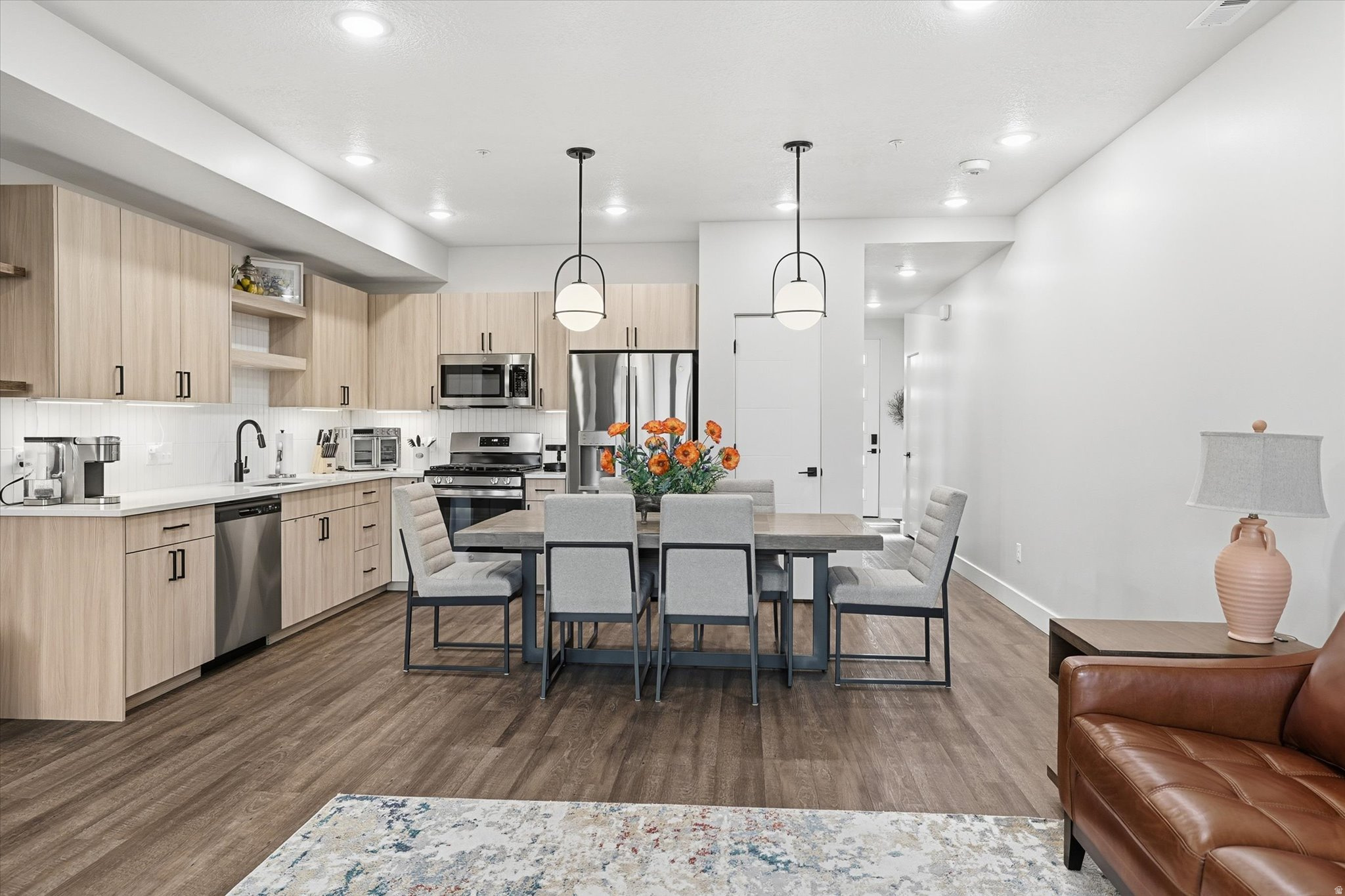 THE POINTE AT WOLF CREEK - Residential