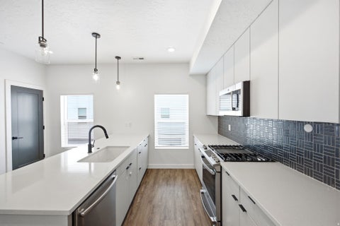 Townhouse For Sale - 620 N Orchard Dr #31<br/> North Salt Lake, UT 84010