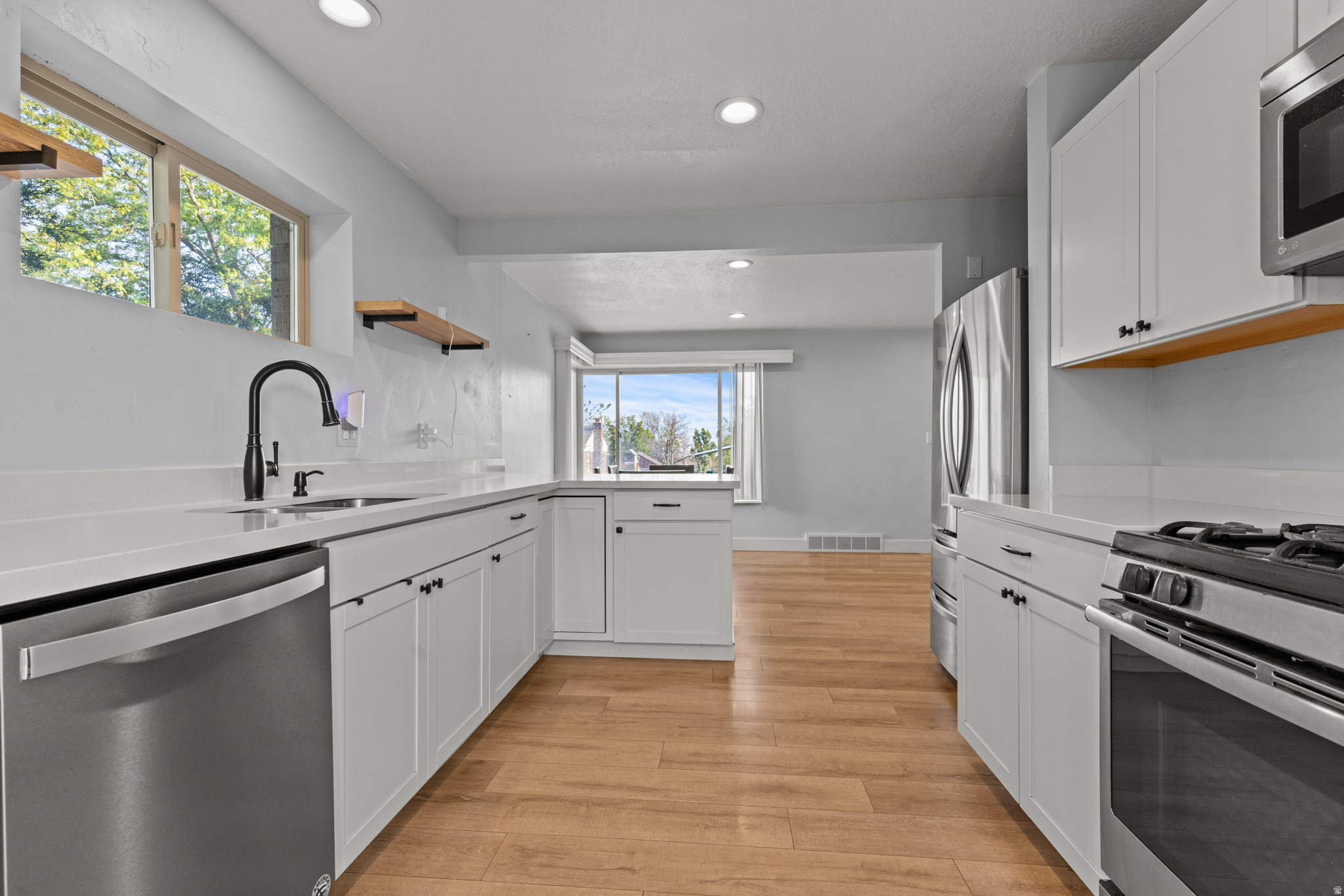 HAL-VERN PARK - Residential