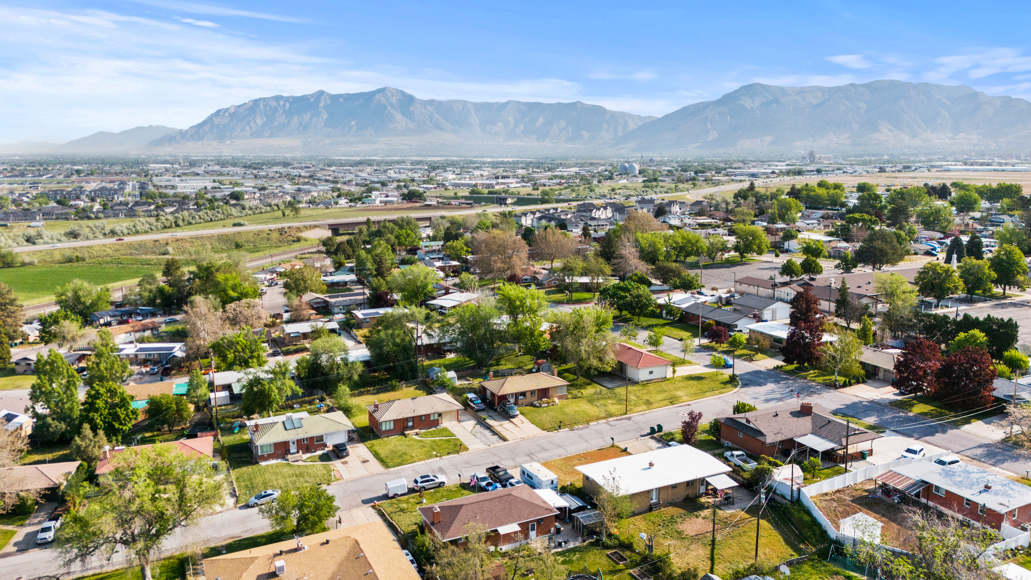 HAL-VERN PARK - Residential