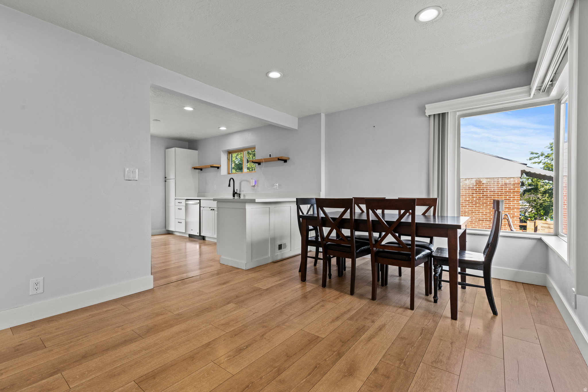HAL-VERN PARK - Residential