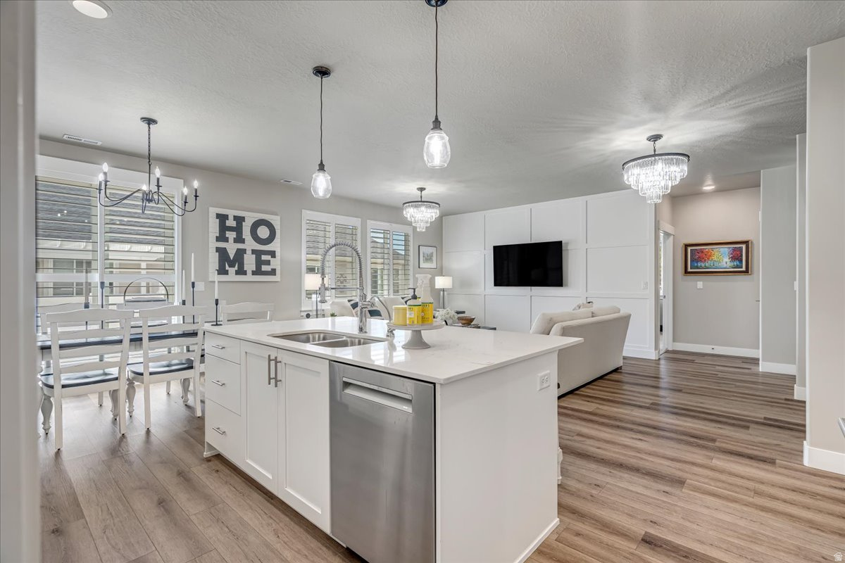 LAKEVIEW - Residential Income