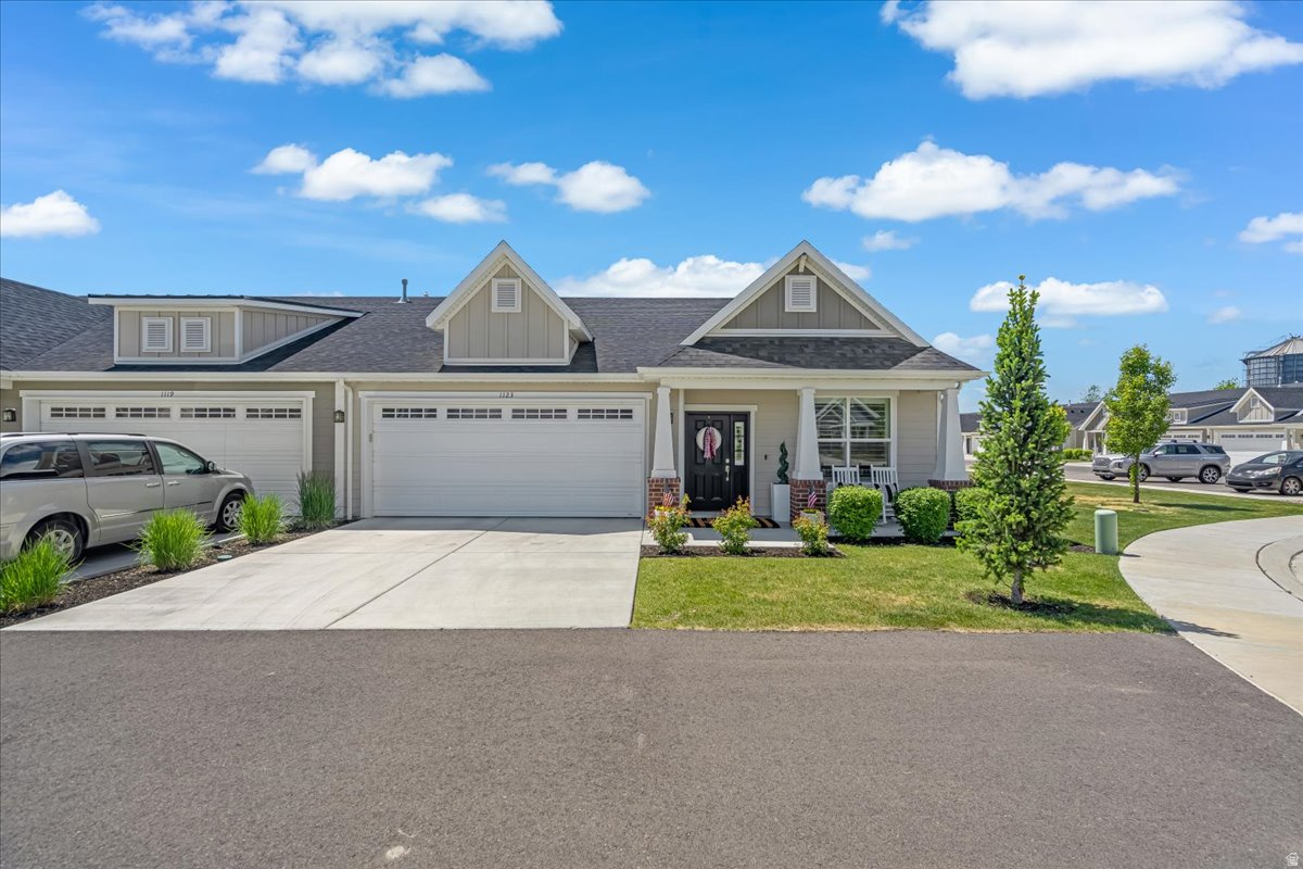 LAKEVIEW - Residential Income