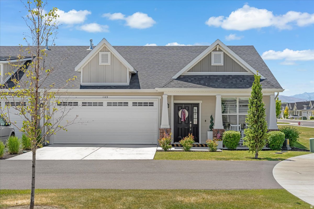LAKEVIEW - Residential Income