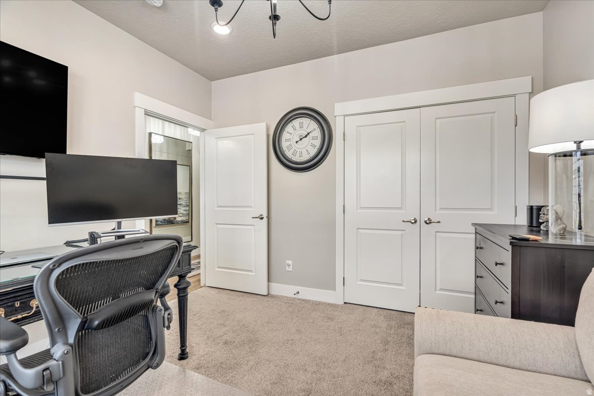 LAKEVIEW - Residential Income