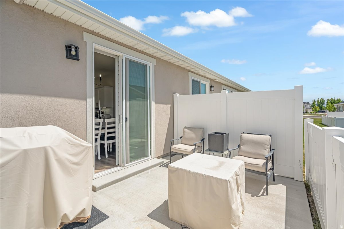 LAKEVIEW - Residential Income